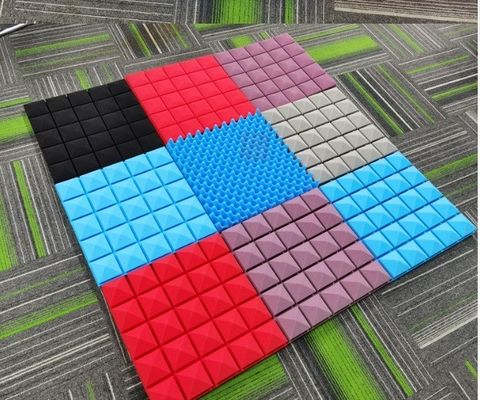 Panneaux acoustiques d'isolation acoustique pour immeubles de bureaux à haute densité et en forme de pyramide 3D
