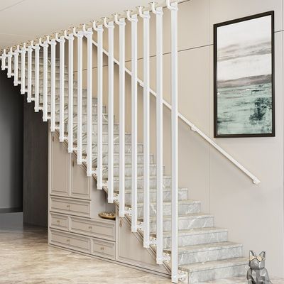 Bardage en aluminium pour appartement moderne personnalisé Balustrade en fer forgé Barrières d'escalier