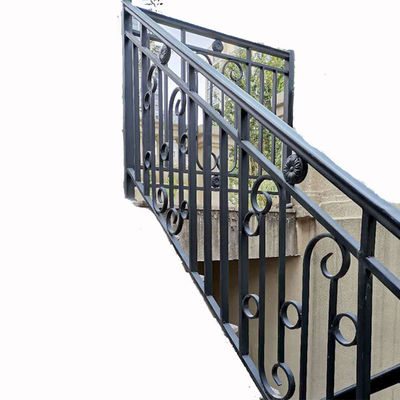 Appartement moderne monté sur le mur Escalier en fer forgé Barre de rampe pour la conception de la maison