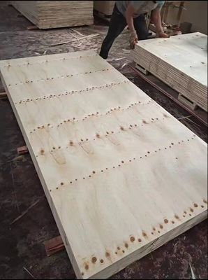 Fabrication de toute sorte de contreplaqué en bois d'okoume de première classe avec un design moderne