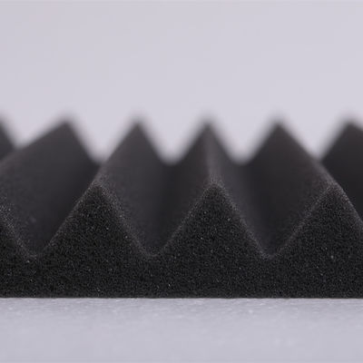 Panneaux acoustiques en mousse pour une isolation acoustique efficace dans les bureaux modernes