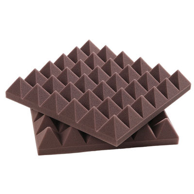 Mousse acoustique pyramidale résistante au feu à haute densité pour la conception de bâtiments de bureaux modernes