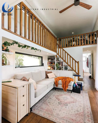 Maison préfabriquée en bois avec conteneur plat en acier