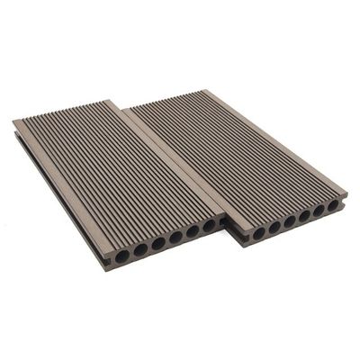 150*25 mm de revêtement de sol en WPC de première classe de plancher composite en bois dur pour terrasse extérieure