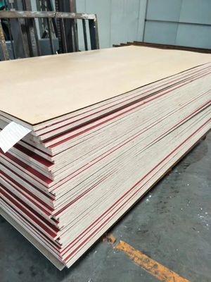 Densité de style de conception moderne Matériaux de décoration en plastique avec normes de formaldéhyde E1