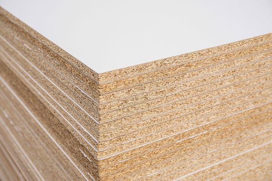 Technologie de production de haut niveau planche à copeaux pour solutions de finition de surface d'appartement
