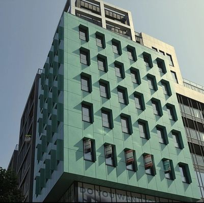 revêtements muraux de couleur Alucobond résistant au feu pour les façades de bâtiments extérieurs et flexibles