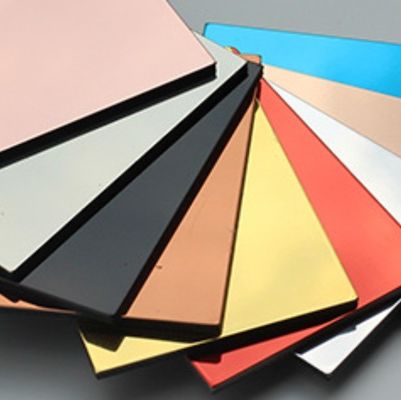 revêtements muraux de couleur Alucobond résistant au feu pour les façades de bâtiments extérieurs et flexibles