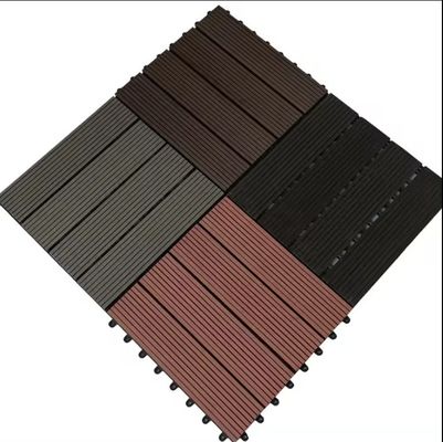 Terrasse bois plastique composite café WPC 300 * 300mm carreaux de sol pour le jardin extérieur lisse